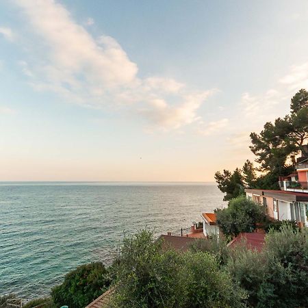 C22 Beachfront Villa - Spa Bath, Pool, Private Beach, Parking Free Marina dʼMarina dʼAndora Zewnętrze zdjęcie